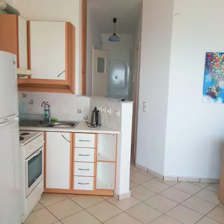 Saron Vista לוטרה אוריאס אלניס